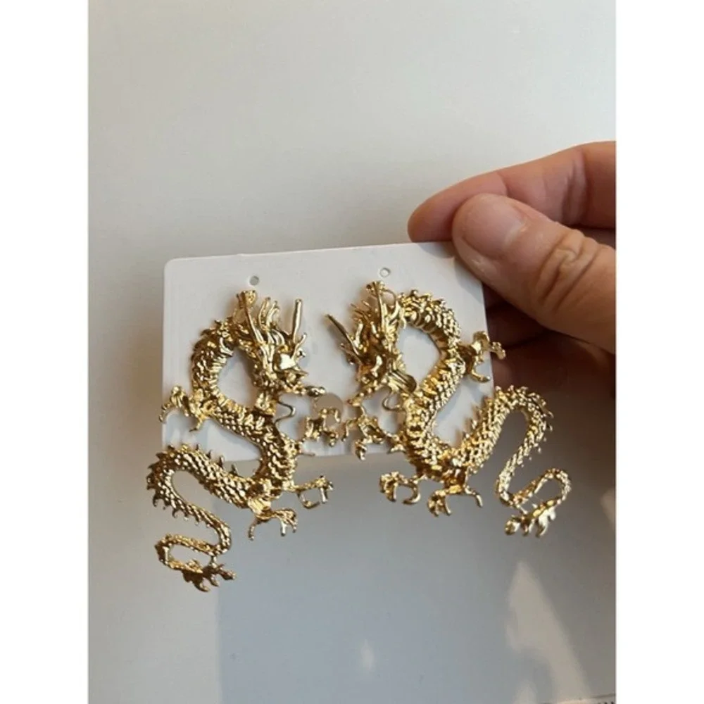 Dragon Statement Earrings Womens OS Gold Like New Mythical Celestial Studs‎